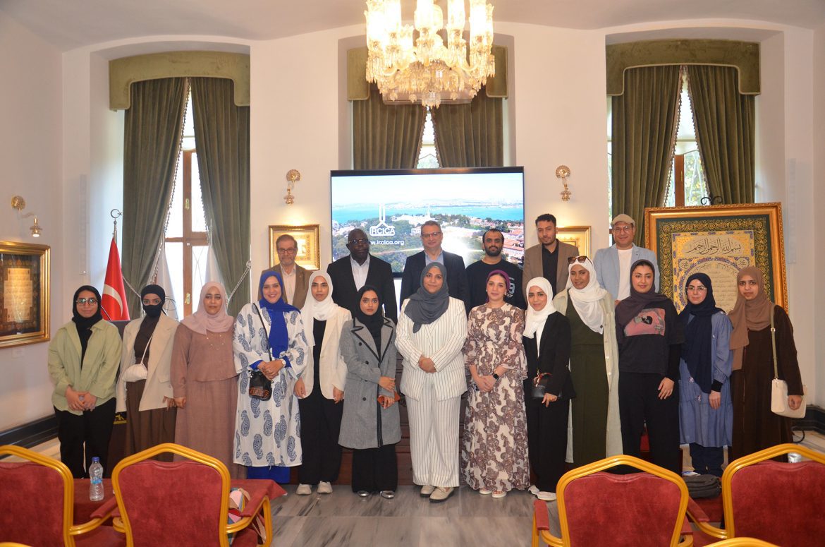 visit-from-the-school-of-calligraphy-and-ornamentation-fujairah-united-arab-emirates