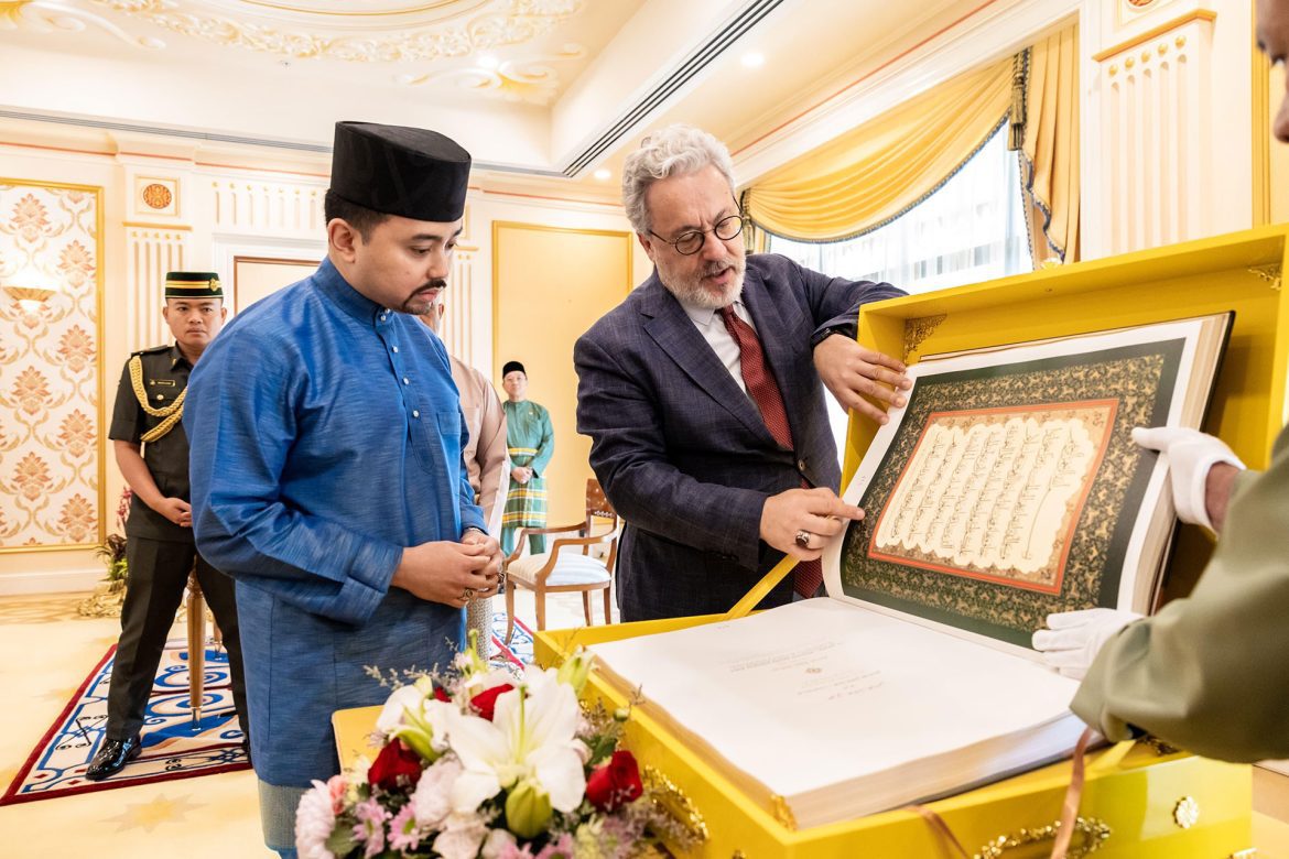 brunei-darussalam-international-islamic-calligraphy-festival-2024-organized-by-ircica-and-yayasan-sultan-haji-hassanal-bolkiah-1
