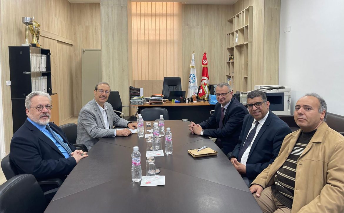 visite-du-directeur-general-de-lircica-au-doyen-de-la-faculte-des-sciences-humaines-et-sociales-de-luniversite-de-tunis-1