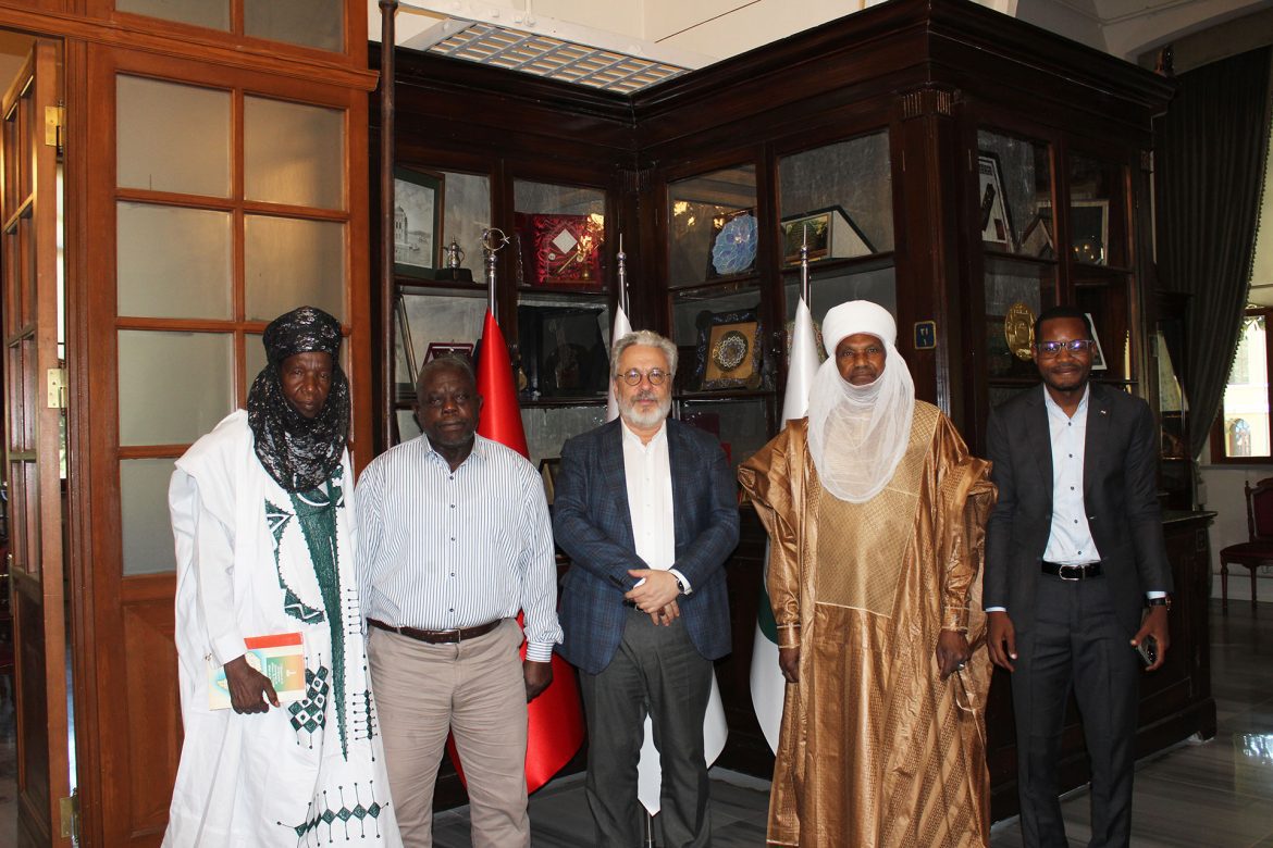visit-of-the-sultan-of-damagaram-sultan-aboubacar-oumarou-sanda-1